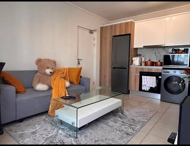 1 BEDROOM APARTMENT FOR SALE IN SANDOWN